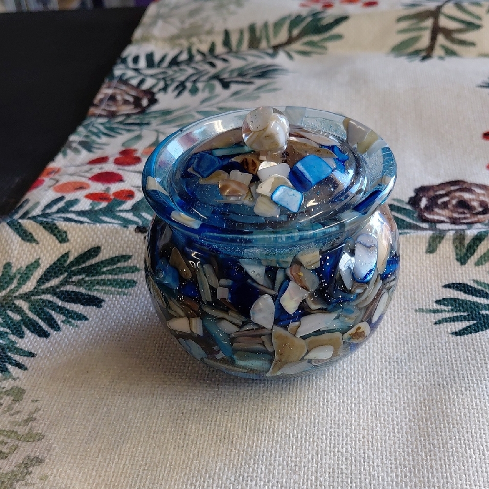 Handcrafted jar with lid